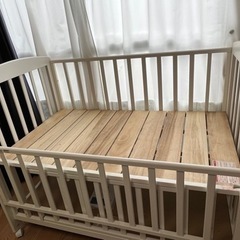 KATOJIベビーベッドの画像