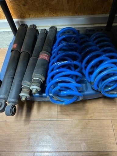 スズキジムニー　1インチアップサスとおまけショック