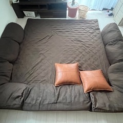 ブラウンフロアソファー