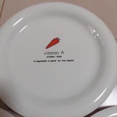 野菜柄のお皿　3枚セットの画像