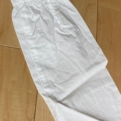 女児　白シャツとプリーツスカートセットの画像