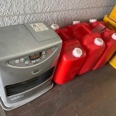 灯油ストーブ　3点付きの灯油缶18L(ノズルなし赤い)