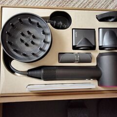 dyson Supersonic Shineヘアドライヤーの画像