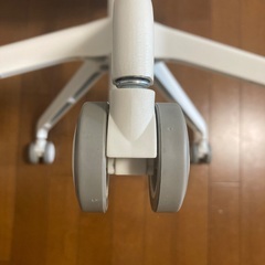 IKEAオフィスチェア（美品・白）JARVFJALLETの画像