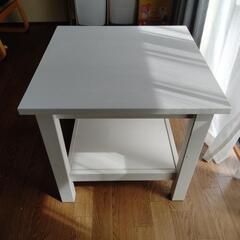 サイドテーブル