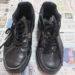メンズNスニーカーの画像