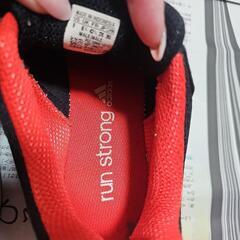 adidasスニーカーの画像