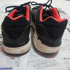 adidasスニーカーの画像