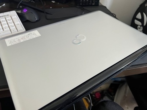 富士通　ノートパソコンLIFEBOOK AH42/C　FMV  Windows7