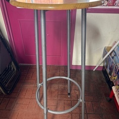ハイテーブル　差し上げます