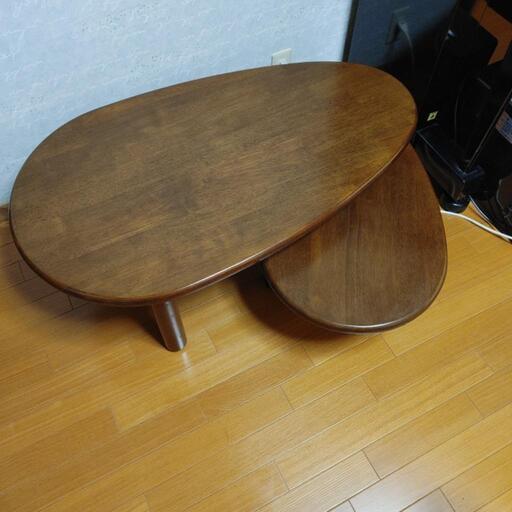 木製テーブル