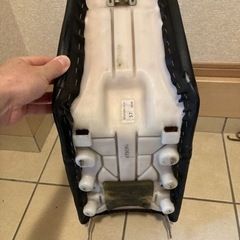 値引き中　KDX250SR シート　社外品にカバー張り替済みの画像