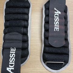 アンクルウエイト　ＡＵＳＳＩＥ　足　おもり　調整　負荷　ウエイト...