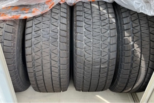 21年製265/70R15 スタッドレスタイヤ4本 