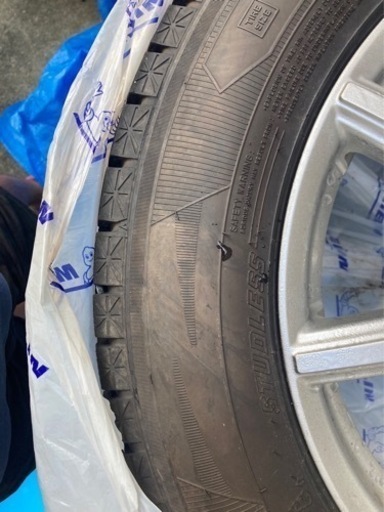 レクサス　スタッドレスタイヤ4本セット（ホイール付き）　235/60R18