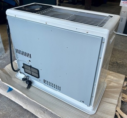 札幌市内配送可 展示品 20年製 サンポット 煙突式石油ストーブ KSH-7032KC S 木造18畳/コンクリート29畳