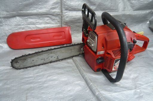 中古】 エンジンチェーンソー新ダイワ製E300型 (RjshnoMaki) 鮫