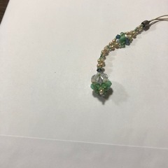 ハンドメイド　ビーズで作ったストラップの画像