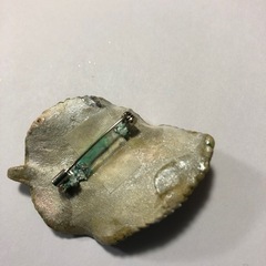ハンドメイド木の葉のブローチ　新品の画像