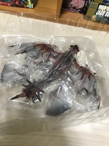 monsterhunterフィギュア (リオレウス)
