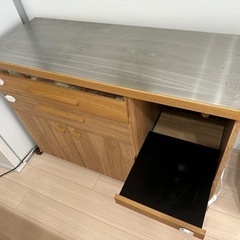 食器棚　木目調の画像