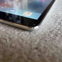 iPad mini silver A1455 16ＧＢ WI-FI+Cell　バッテリー８８％の画像