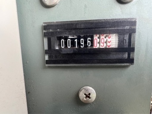 鹿児島県内送料無料 低年式低稼働品！2017年製 196時間 美品！ 日立  5馬力 エアーコンプレッサー 3.7Kw 空気圧縮機 3相200V