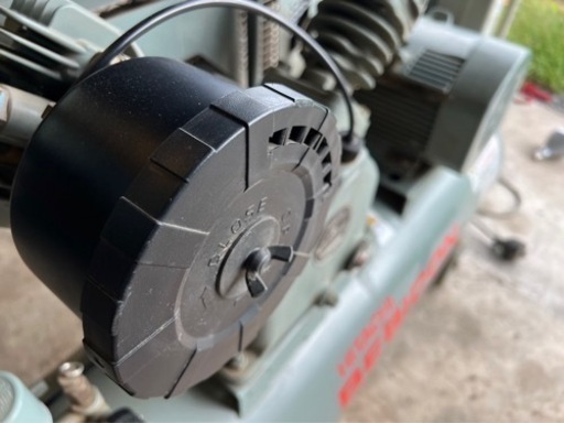 鹿児島県内送料無料 低年式低稼働品！2017年製 196時間 美品！ 日立  5馬力 エアーコンプレッサー 3.7Kw 空気圧縮機 3相200V