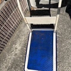 重積載荷物可能台車