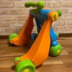 ベビー歩行器／変身バイクの画像