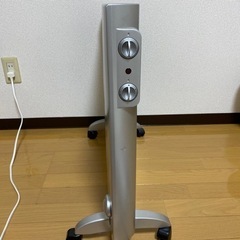 【取引中】Delonghiデロンギ　パネルヒーターの画像