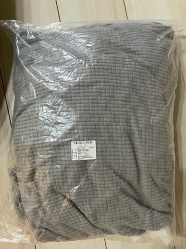 ソファーカバー2人掛け用、２枚セット[グレー未使用品、青半年間使用］