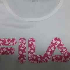 fila フィラ FILA 美品 スポーツウェア 白地にピンクのかわいいTシャツの画像