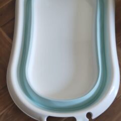 お話中 美品 折り畳めるベビーバス ホース固定や水抜きもできるし...