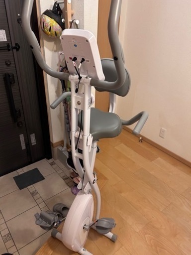 美品！コンパクトエアロバイク！