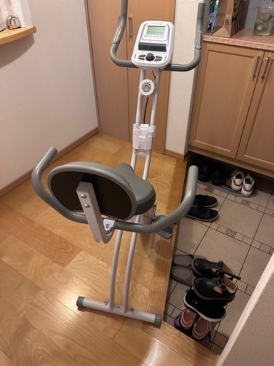 美品！コンパクトエアロバイク！