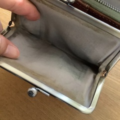 ダコタの二つ折り財布の画像