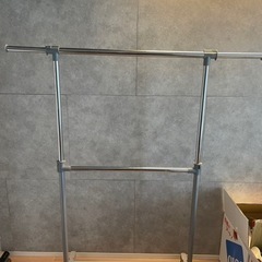 ハンガーラックの画像