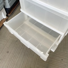 【美品‼️】アイリスオーヤマ 56cm幅4段ウッドトップチェスト タンス 衣類収納家具 プラケースの画像