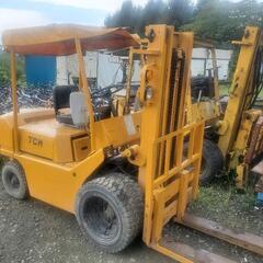 フォークリフト2.5t