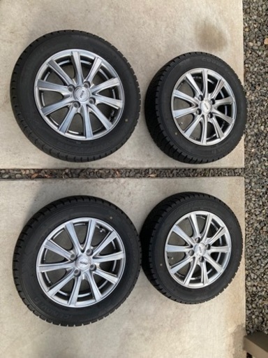 スタッドレス　タイヤ　場所により配送可