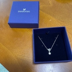 スワロフスキー　ネックレス