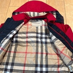 ベビー　バーバリーBurberry中綿ジャケットの画像