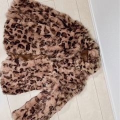 ピンクラビットファーのジャケットの画像