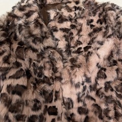 ピンクラビットファーのジャケットの画像