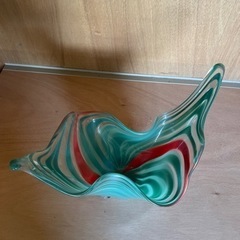 ガラスの花瓶　花器の画像