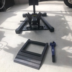 バイク整備用　ほぼ新品　フロントタイヤクランプ　+ホイールローラ...