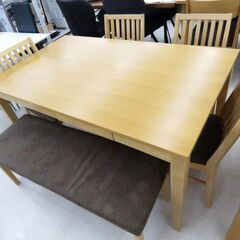 北海道 千歳市/恵庭市 近郊配送可能 ニトリ ダイニングセット PALETTE2 135 LBR 椅子×4 ベンチ 店頭でのお受け渡し大歓迎