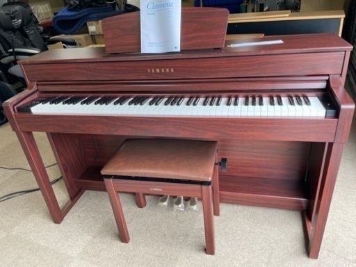 配送可能、中古美品YAMAHA 電子ピアノ 中古CLP-535M　2014年製 定価：¥18万円ぐらい