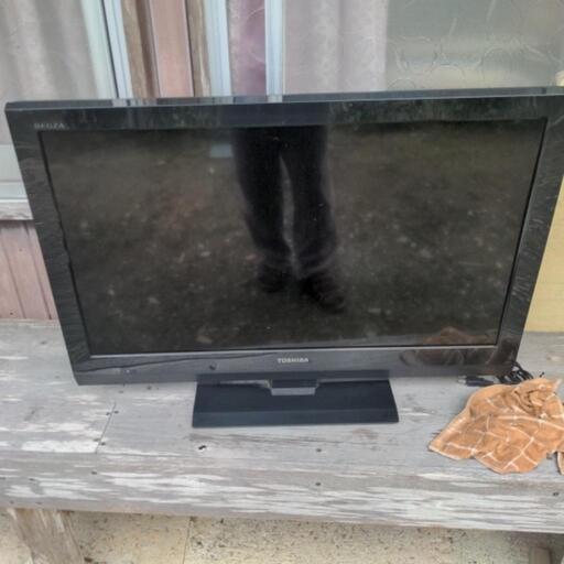 決まりました　東芝32型液晶テレビ